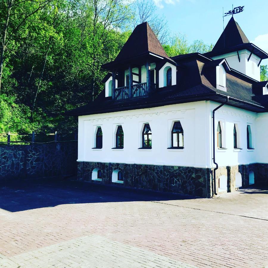 Готельний Комплекс Трапезна Subbotiv Exterior photo